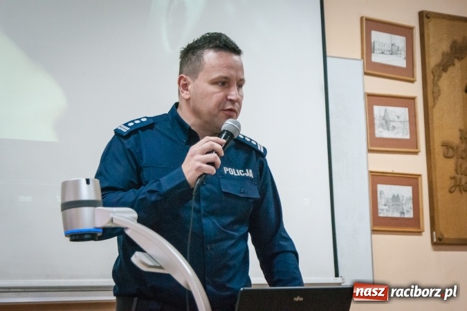 Zdjęcie w galerii na portalu naszraciborz.pl: Komendant raciborskiej policji z wykładem w PWSZ wiadomości z regionu