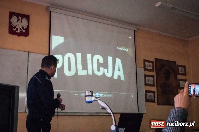 Zdjęcie w galerii na portalu naszraciborz.pl: Komendant raciborskiej policji z wykładem w PWSZ wiadomości z regionu