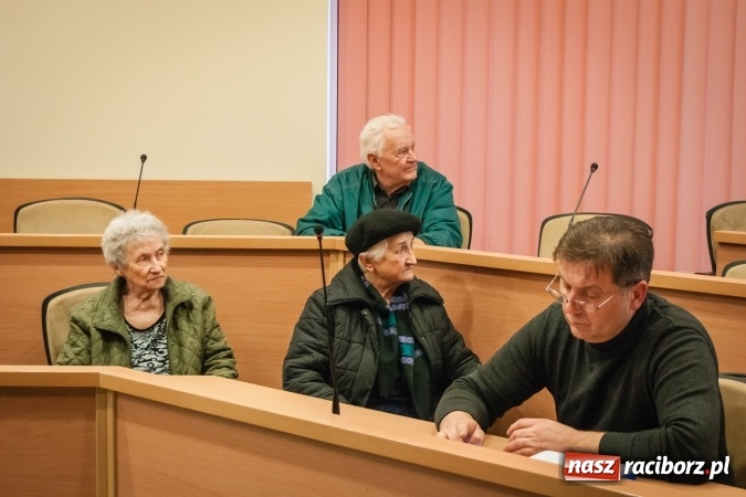 Zdjęcie w galerii na portalu naszraciborz.pl: Gorące konsultacje w sprawie przebudowy ulicy Długiej wiadomości z regionu