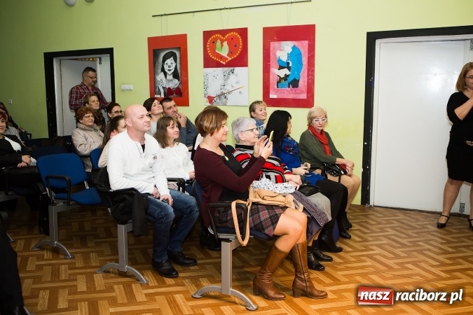 Zdjęcie w galerii na portalu naszraciborz.pl: Andrzejkowy zawrót głowy w MDK wiadomości z regionu