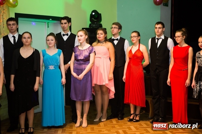 Zdjęcie w galerii na portalu naszraciborz.pl: Andrzejkowy zawrót głowy w MDK wiadomości z regionu