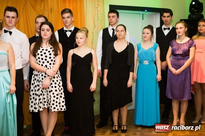 Zdjęcie w galerii na portalu naszraciborz.pl: Andrzejkowy zawrót głowy w MDK wiadomości z regionu