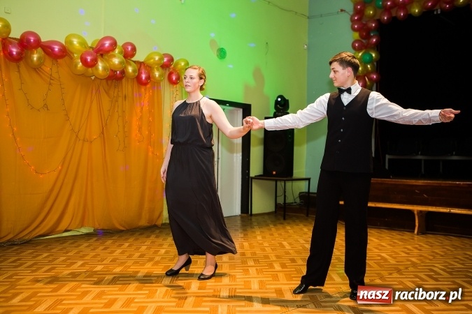 Zdjęcie w galerii na portalu naszraciborz.pl: Andrzejkowy zawrót głowy w MDK wiadomości z regionu