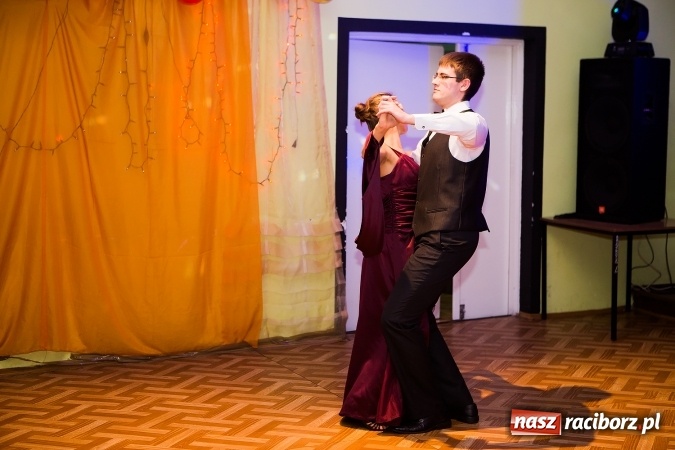 Zdjęcie w galerii na portalu naszraciborz.pl: Andrzejkowy zawrót głowy w MDK wiadomości z regionu