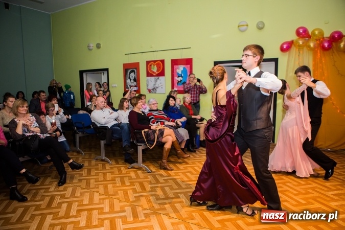 Zdjęcie w galerii na portalu naszraciborz.pl: Andrzejkowy zawrót głowy w MDK wiadomości z regionu