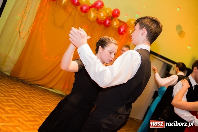 Zdjęcie w galerii na portalu naszraciborz.pl: Andrzejkowy zawrót głowy w MDK wiadomości z regionu