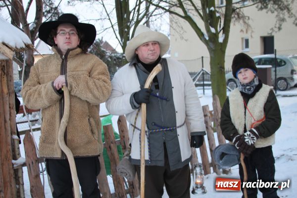 Zdjęcie w galerii na portalu naszraciborz.pl: Przybieżeli do Betlejem w mrozie wiadomości z regionu