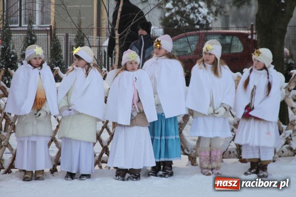 Zdjęcie w galerii na portalu naszraciborz.pl: Przybieżeli do Betlejem w mrozie wiadomości z regionu