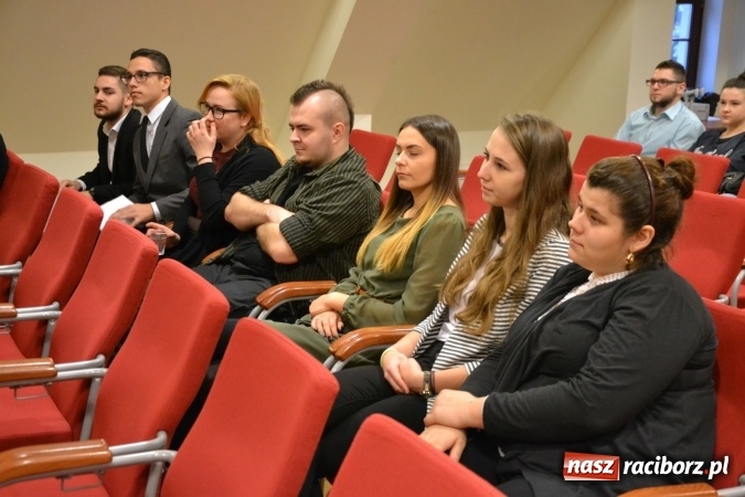 Zdjęcie w galerii na portalu naszraciborz.pl: Nowe zagrożenia, nowe wyzwania dla bezpieczeństwa – forum na Zamku Piastowskim za nami  wiadomości z regionu