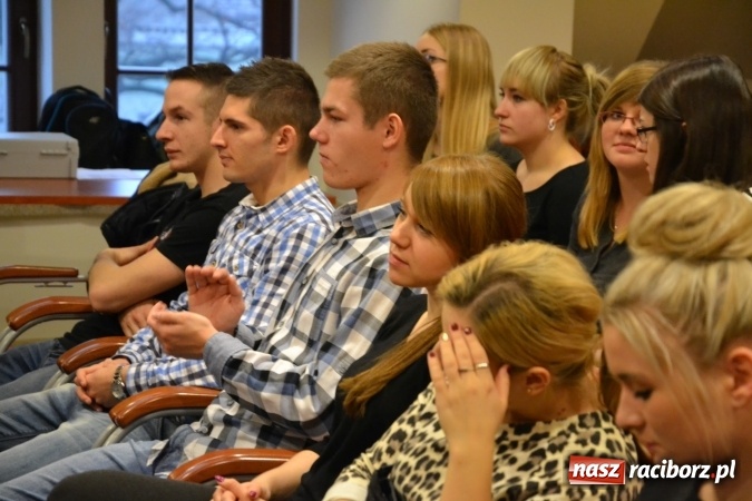 Zdjęcie w galerii na portalu naszraciborz.pl: Nowe zagrożenia, nowe wyzwania dla bezpieczeństwa – forum na Zamku Piastowskim za nami  wiadomości z regionu