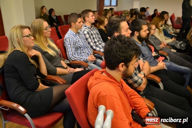 Zdjęcie w galerii na portalu naszraciborz.pl: Nowe zagrożenia, nowe wyzwania dla bezpieczeństwa – forum na Zamku Piastowskim za nami  wiadomości z regionu