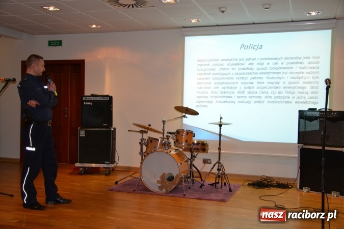 Zdjęcie w galerii na portalu naszraciborz.pl: Nowe zagrożenia, nowe wyzwania dla bezpieczeństwa – forum na Zamku Piastowskim za nami  wiadomości z regionu