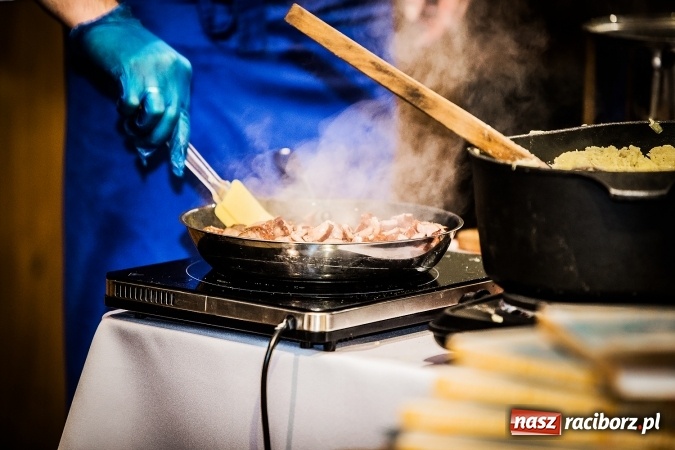 Zdjęcie w galerii na portalu naszraciborz.pl: Remigiusz Rączka gościem specjalnym pokaz&oacute;w w Krzanowicach wiadomości z regionu