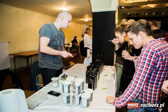 Zdjęcie w galerii na portalu naszraciborz.pl: Remigiusz Rączka gościem specjalnym pokaz&oacute;w w Krzanowicach wiadomości z regionu