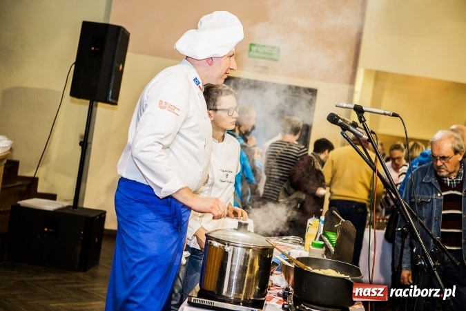 Zdjęcie w galerii na portalu naszraciborz.pl: Remigiusz Rączka gościem specjalnym pokaz&oacute;w w Krzanowicach wiadomości z regionu