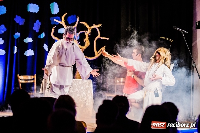 Zdjęcie w galerii na portalu naszraciborz.pl: Spektakl Zaświaty w wykonaniu grupy teatralnej Irrealis wiadomości z regionu