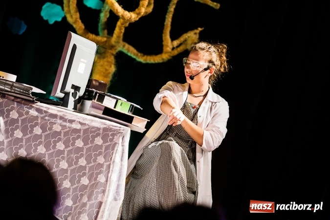 Zdjęcie w galerii na portalu naszraciborz.pl: Spektakl Zaświaty w wykonaniu grupy teatralnej Irrealis wiadomości z regionu