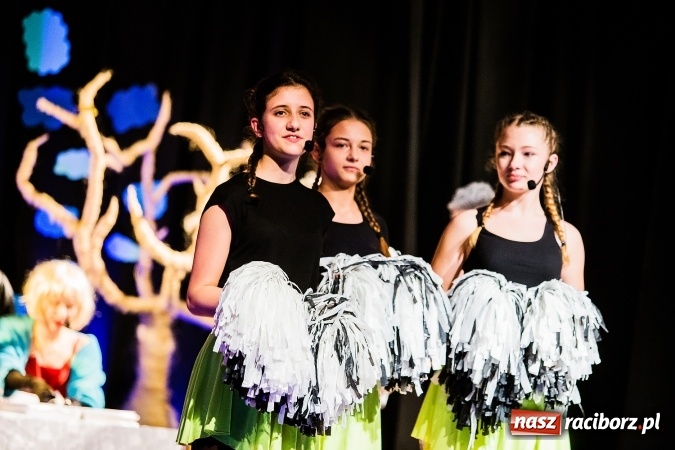 Zdjęcie w galerii na portalu naszraciborz.pl: Spektakl Zaświaty w wykonaniu grupy teatralnej Irrealis wiadomości z regionu