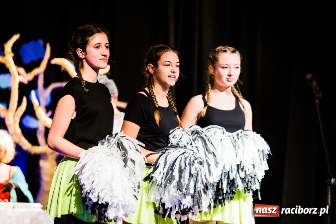 Zdjęcie w galerii na portalu naszraciborz.pl: Spektakl Zaświaty w wykonaniu grupy teatralnej Irrealis wiadomości z regionu