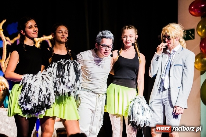 Zdjęcie w galerii na portalu naszraciborz.pl: Spektakl Zaświaty w wykonaniu grupy teatralnej Irrealis wiadomości z regionu