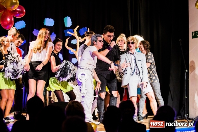 Zdjęcie w galerii na portalu naszraciborz.pl: Spektakl Zaświaty w wykonaniu grupy teatralnej Irrealis wiadomości z regionu