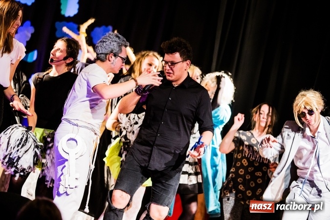 Zdjęcie w galerii na portalu naszraciborz.pl: Spektakl Zaświaty w wykonaniu grupy teatralnej Irrealis wiadomości z regionu