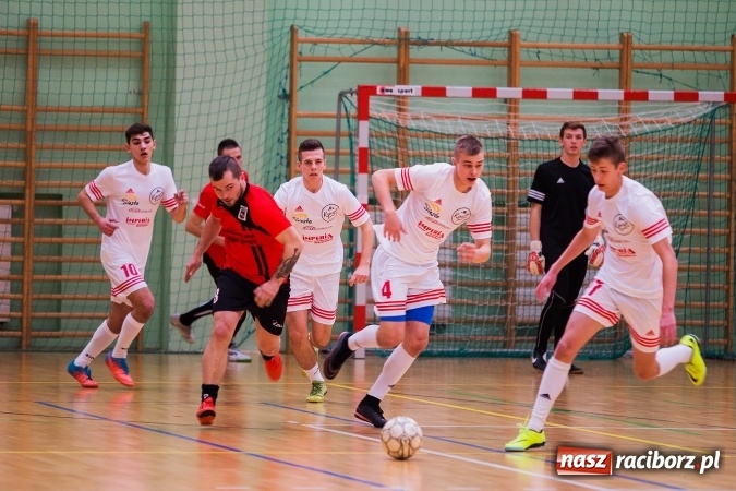 Zdjęcie w galerii na portalu naszraciborz.pl: HLPN: Pierwszoligowy piątek w Arenie Rafako wiadomości z regionu