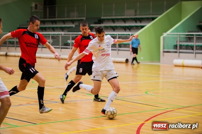 Zdjęcie w galerii na portalu naszraciborz.pl: HLPN: Pierwszoligowy piątek w Arenie Rafako wiadomości z regionu