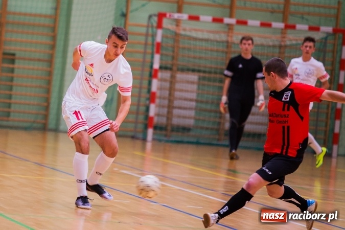 Zdjęcie w galerii na portalu naszraciborz.pl: HLPN: Pierwszoligowy piątek w Arenie Rafako wiadomości z regionu