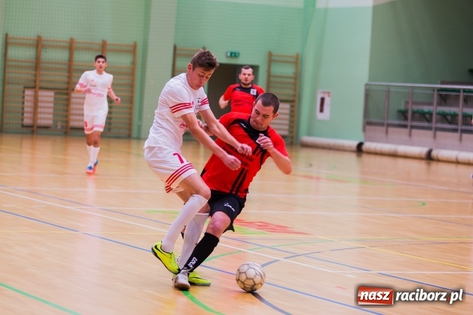 Zdjęcie w galerii na portalu naszraciborz.pl: HLPN: Pierwszoligowy piątek w Arenie Rafako wiadomości z regionu