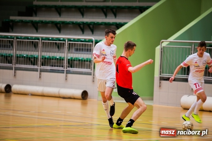 Zdjęcie w galerii na portalu naszraciborz.pl: HLPN: Pierwszoligowy piątek w Arenie Rafako wiadomości z regionu
