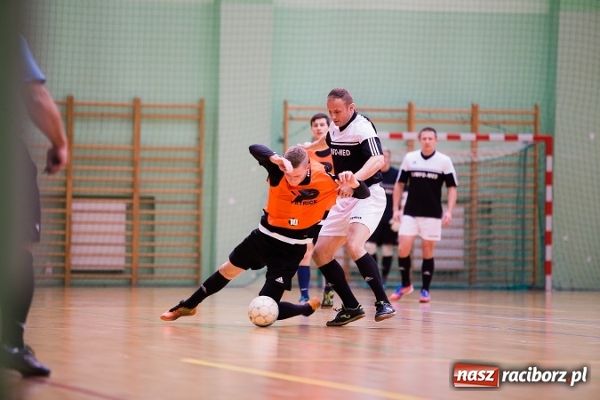 Zdjęcie w galerii na portalu naszraciborz.pl: HLPN: Pierwszoligowy piątek w Arenie Rafako wiadomości z regionu