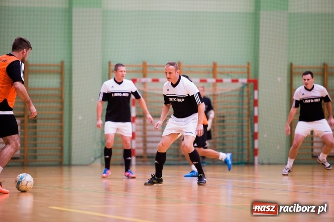 Zdjęcie w galerii na portalu naszraciborz.pl: HLPN: Pierwszoligowy piątek w Arenie Rafako wiadomości z regionu