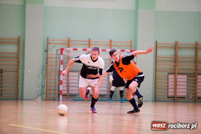 Zdjęcie w galerii na portalu naszraciborz.pl: HLPN: Pierwszoligowy piątek w Arenie Rafako wiadomości z regionu