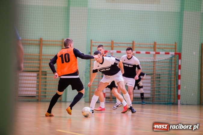 Zdjęcie w galerii na portalu naszraciborz.pl: HLPN: Pierwszoligowy piątek w Arenie Rafako wiadomości z regionu