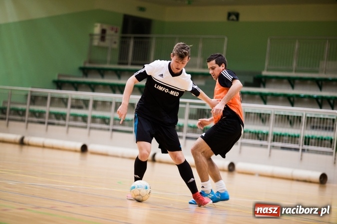 Zdjęcie w galerii na portalu naszraciborz.pl: HLPN: Pierwszoligowy piątek w Arenie Rafako wiadomości z regionu