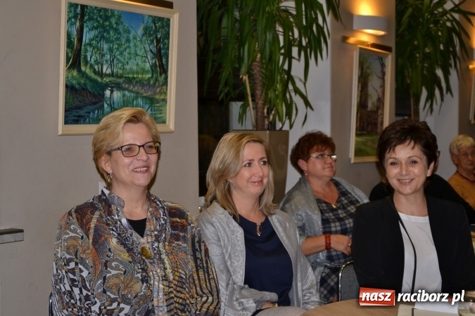 Zdjęcie w galerii na portalu naszraciborz.pl: Piosenki Anny German i Marka Grechuty na wieczorze przy świecach w Tworkowie  wiadomości z regionu