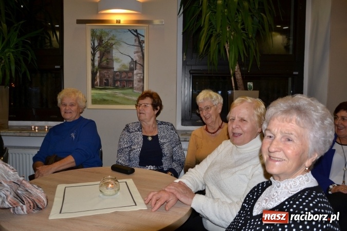 Zdjęcie w galerii na portalu naszraciborz.pl: Piosenki Anny German i Marka Grechuty na wieczorze przy świecach w Tworkowie  wiadomości z regionu