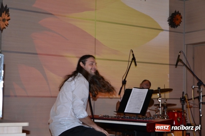 Zdjęcie w galerii na portalu naszraciborz.pl: Piosenki Anny German i Marka Grechuty na wieczorze przy świecach w Tworkowie  wiadomości z regionu