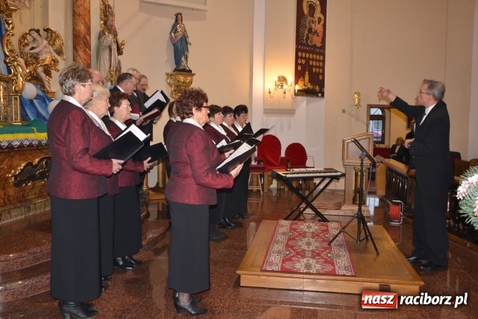 Zdjęcie w galerii na portalu naszraciborz.pl: W Krzyżanowicach odbył się Przegląd Chórów Pogranicza  wiadomości z regionu