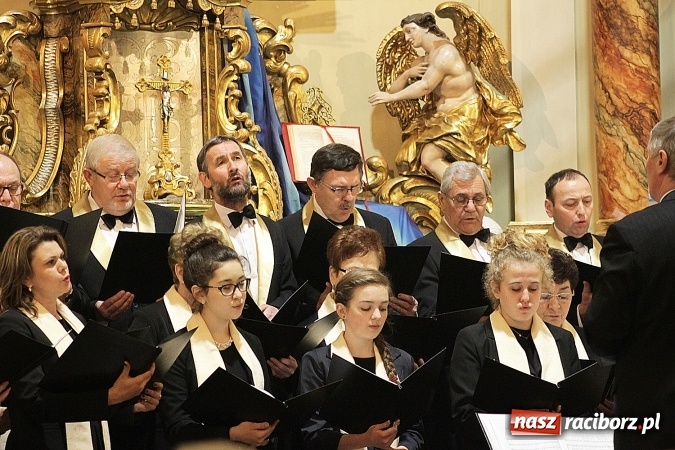 Zdjęcie w galerii na portalu naszraciborz.pl: W Krzyżanowicach odbył się Przegląd Chórów Pogranicza  wiadomości z regionu