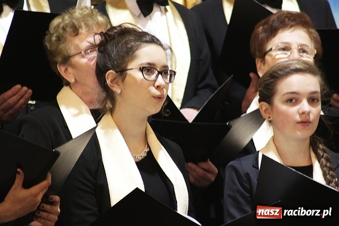 Zdjęcie w galerii na portalu naszraciborz.pl: W Krzyżanowicach odbył się Przegląd Chórów Pogranicza  wiadomości z regionu