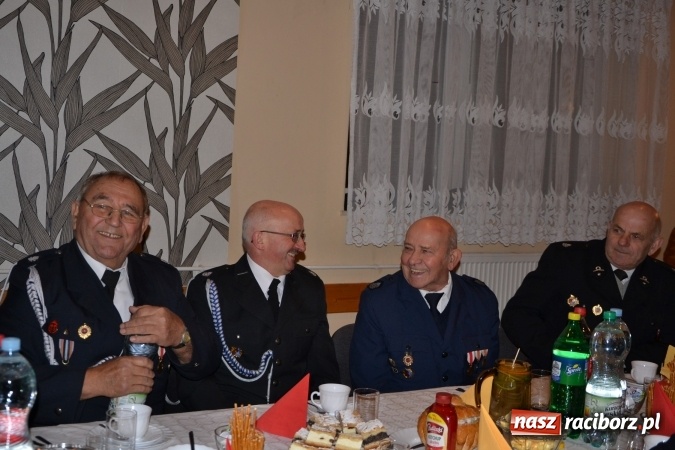 Zdjęcie w galerii na portalu naszraciborz.pl: Druhowie seniorzy z gminy Krzyżanowice spotkali się w Nowej Wiosce wiadomości z regionu