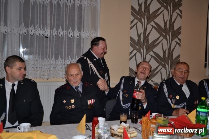 Zdjęcie w galerii na portalu naszraciborz.pl: Druhowie seniorzy z gminy Krzyżanowice spotkali się w Nowej Wiosce wiadomości z regionu