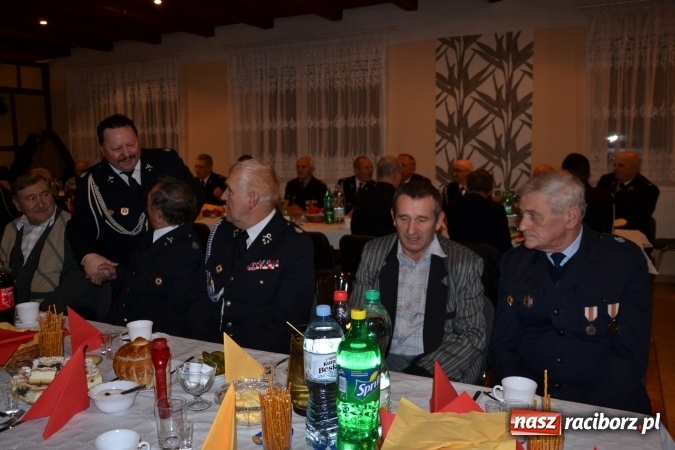 Zdjęcie w galerii na portalu naszraciborz.pl: Druhowie seniorzy z gminy Krzyżanowice spotkali się w Nowej Wiosce wiadomości z regionu