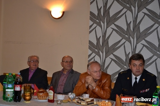 Zdjęcie w galerii na portalu naszraciborz.pl: Druhowie seniorzy z gminy Krzyżanowice spotkali się w Nowej Wiosce wiadomości z regionu