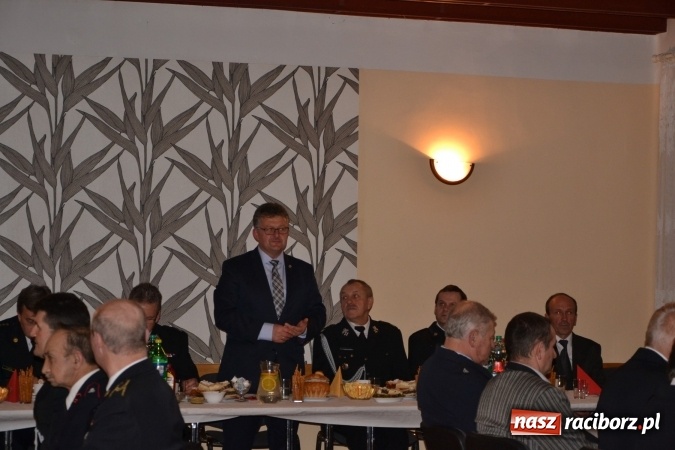 Zdjęcie w galerii na portalu naszraciborz.pl: Druhowie seniorzy z gminy Krzyżanowice spotkali się w Nowej Wiosce wiadomości z regionu