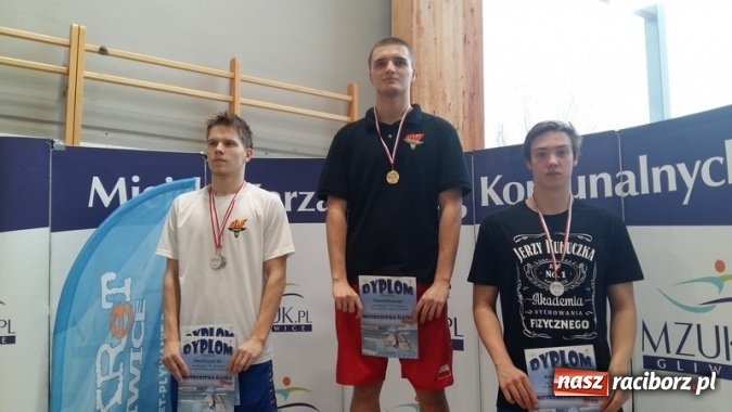 Zdjęcie w galerii na portalu naszraciborz.pl: Pływanie. Ponad setka medali raciborskich pływaków  wiadomości z regionu