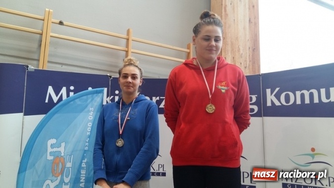 Zdjęcie w galerii na portalu naszraciborz.pl: Pływanie. Ponad setka medali raciborskich pływaków  wiadomości z regionu