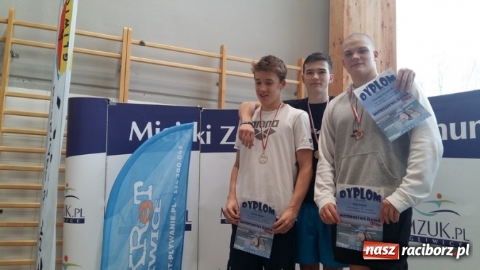 Zdjęcie w galerii na portalu naszraciborz.pl: Pływanie. Ponad setka medali raciborskich pływaków  wiadomości z regionu